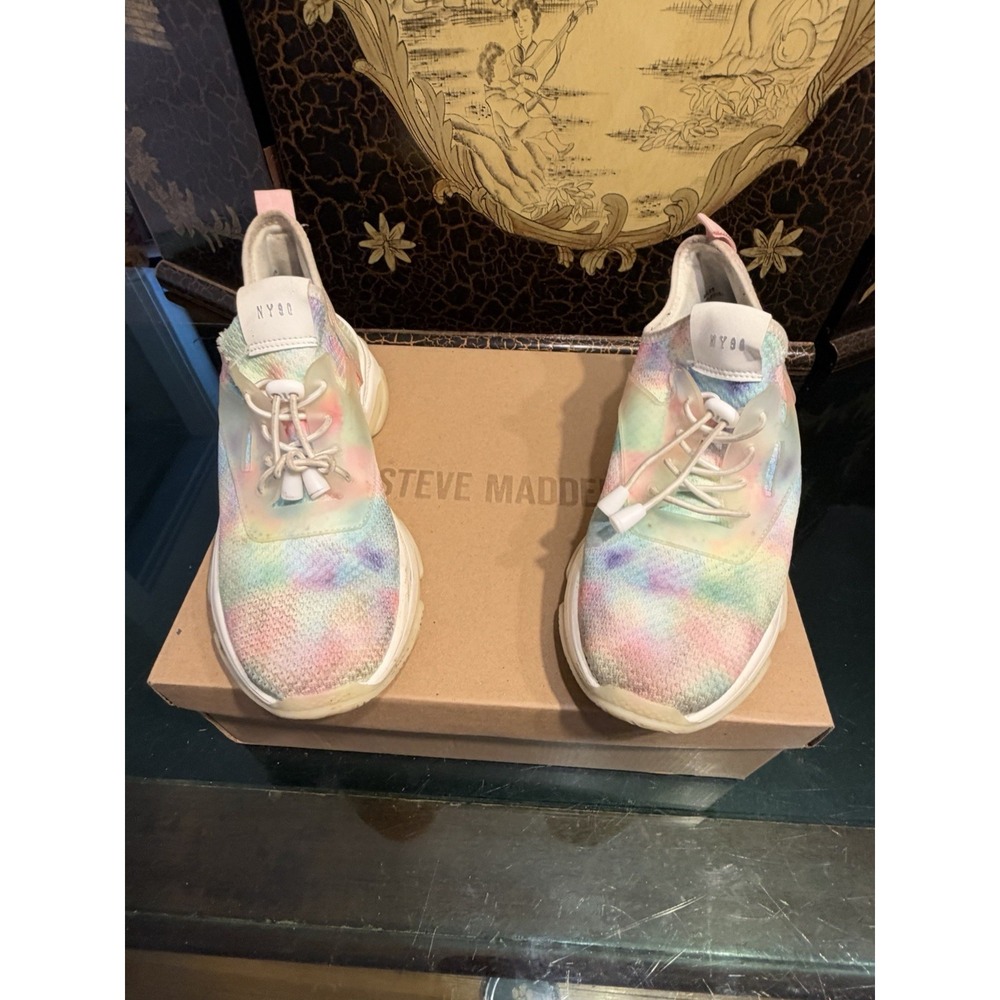 Steve Madden MYLES Rainbow Tie Dye Chunky Sneakers Womens 9.5 Casual Lace Up Box